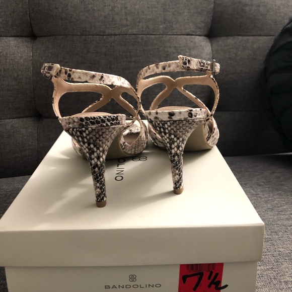 Bandolino strappy 3”heels with snake print design. - Picture 3 of 5